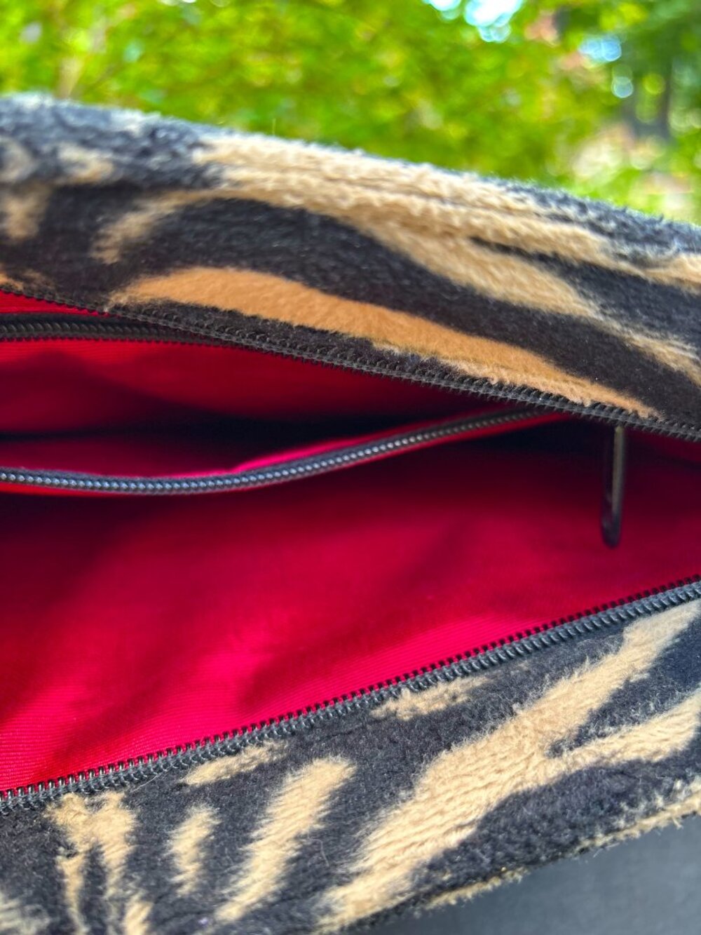 Vintage Kate Spade Animal Print Tote Bag with Red Interior. Excellent Condition - Picture 3 of 10